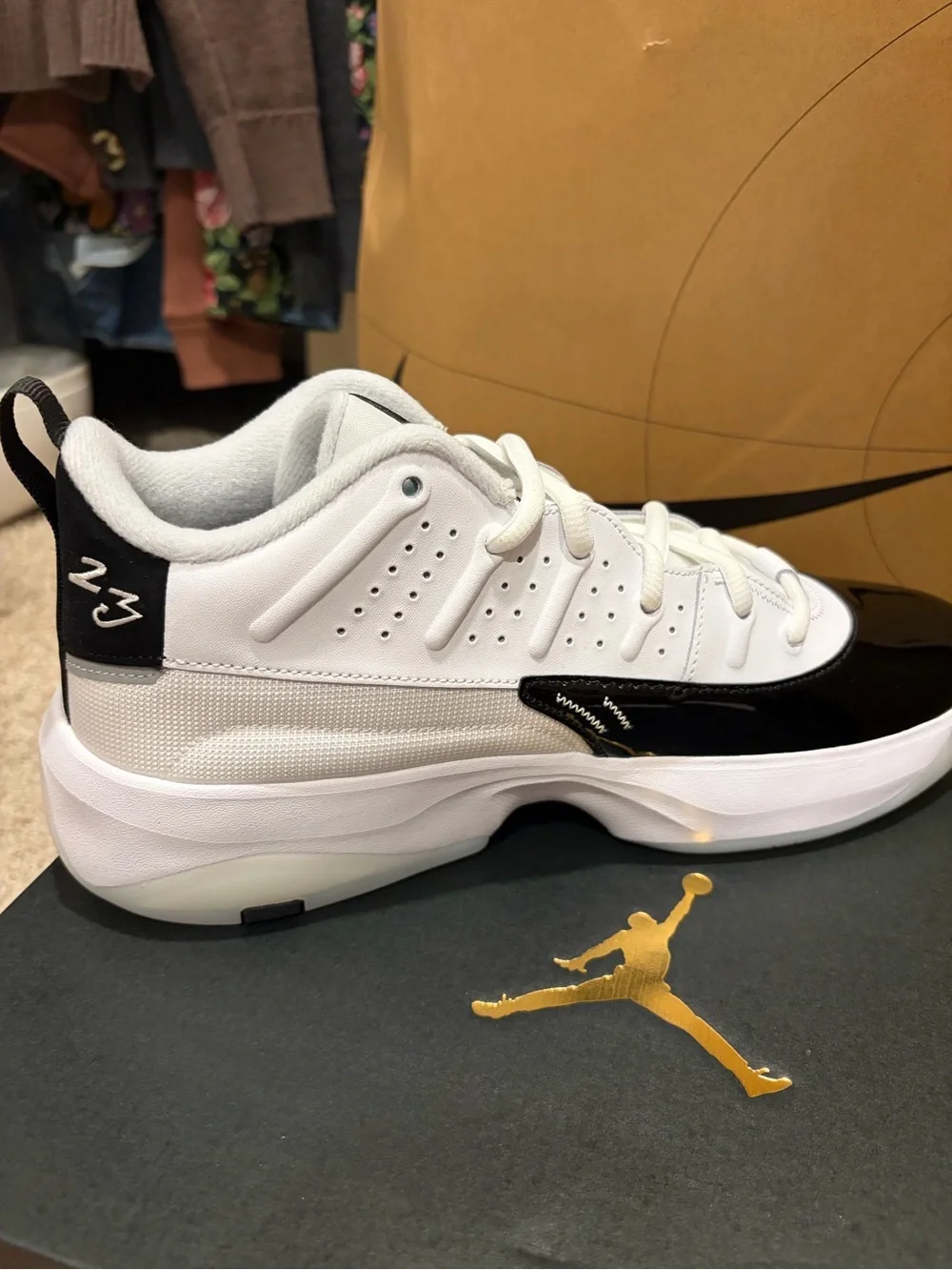Jordan sleek low